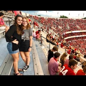 Meet your Posher, Hailey